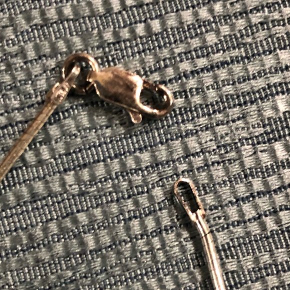 Necklace - Unique - Handcrafted - Art Glass pendants on a 15.5" silver chain - Picture 5 of 6